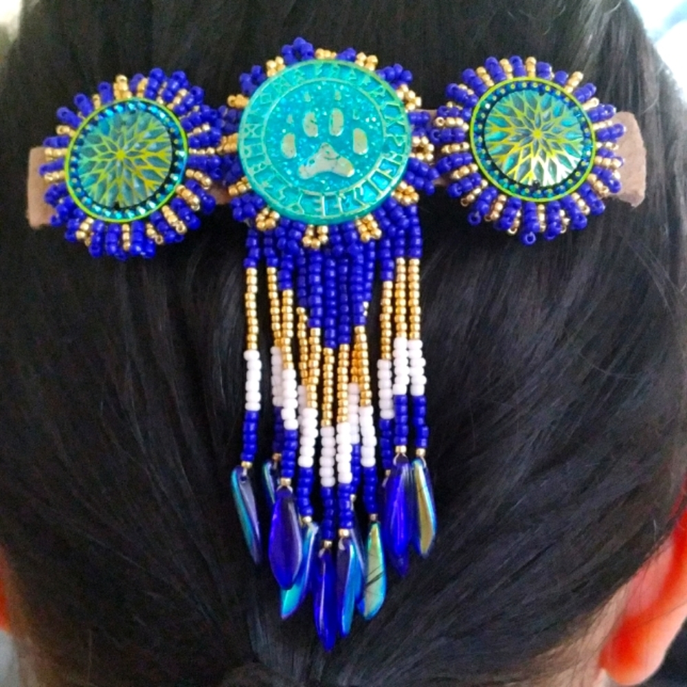 Hand made hair clup
